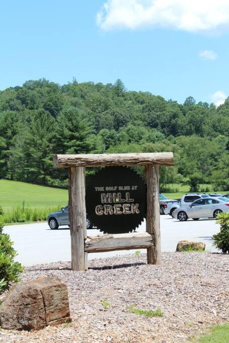 Holiday home Creekside Gated Golf Mtn W/fast Wifi & Paved *